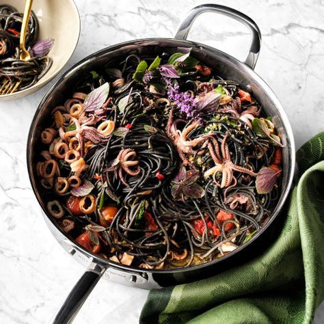 Recipe: Squid Ink Spaghetti with Squid | Williams Sonoma Spaghetti With Tomatoes, Squid Ink Spaghetti, Ink Pasta, Friendsgiving Menu, Fun Pasta, Thanksgiving Cocktail Recipes, Squid Ink Pasta, Feast Of The Seven Fishes, Seven Fishes