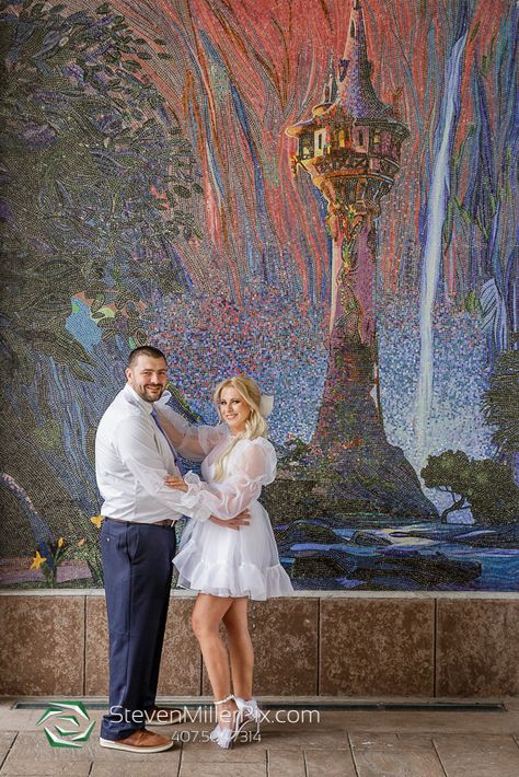 Disney Riviera Resort, Disney Engagement Pictures, Disney Engagement, Wedding Disney, Disney World Wedding, Disney Photo Ideas, Feeling 22, Disney Fairy Tale Weddings, Disney Hotels