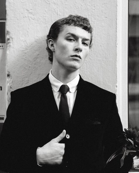 Harry Kirton on Instagram: “Keep it classy people @models1 MA @777castingmanagement 📸 @kanelayland 🪡 @adamoflondon 📰 @missionstatementmag 💇🏼 @amir.mkp” Harry Kirton, Classy People, Keep It Classy, Peaky Blinders, Abraham Lincoln, Historical Figures, On Instagram, Instagram