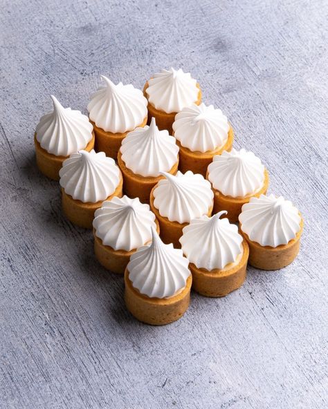 LAMANNA PATISSERIE on Instagram: “MINI TARTS Topped with our Signature Meringue Drops  #lamannas #lamannapatisserie #essendon #melbournecakeshop #tarts” Meringue Drops, Catering Inspiration, Easter Miniatures, Mini Tartlets, Mini Tarts, Chocolate Meringue, Meringue Kisses, High Tea Party, Mini Tart