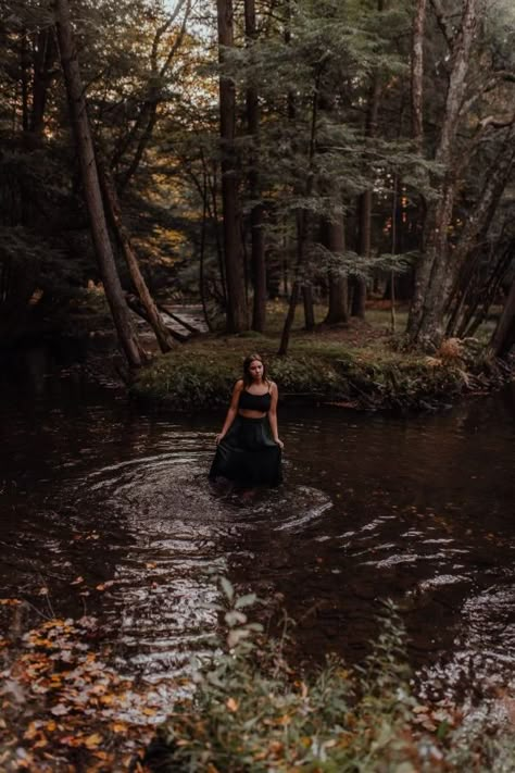 Moody Water Photoshoot, Moody Senior Portraits, Cottage Core Photoshoot Ideas, Senior Picture Ideas Water Lakes, Moody Senior Photos, Moody Outdoor Photoshoot, Woodsy Senior Photos, Moody Forest Photoshoot, Dark Senior Photos