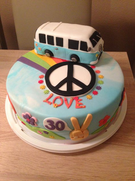 Peace Birthday Cake, Hippie Cake Ideas, Hippie Birthday Cake, 70s Cake, Pool Birthday Cakes, Hippie Cake, 70s Birthday, Hippie Birthday Party, 70s Theme Party