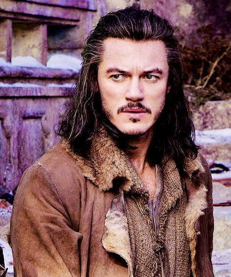 Bard the bowman Bard Bowman, Luke Evans The Hobbit, Bard The Bowman, Luke Evans Dracula, Twelve Kingdoms, Trusting People, The Hobbit Movies, Desolation Of Smaug, Bilbo Baggins