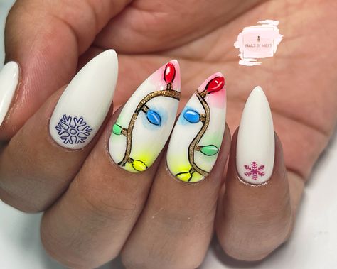 Christmas Nails Lights, White Nails Christmas, Lights Nails, Nail Art Christmas, Light Nails, Nails Christmas, Tree Lights, Art Christmas, Tree Lighting