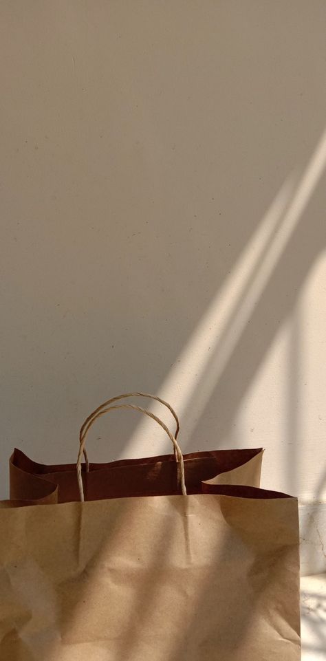 Brown Shopping Aesthetic, Brown Shopping Bag Aesthetic, Beige Modern Aesthetic, Neutral Brown Aesthetic, Brown Minimalist Aesthetic, Brown Instagram Feed, Feed Beige, Minimal Editorial, Pottery Aesthetic