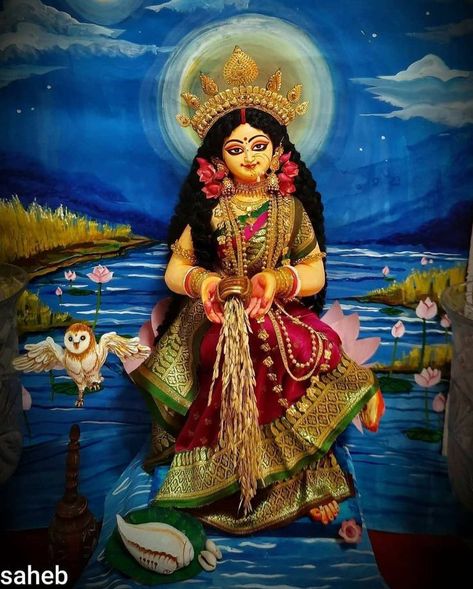 Maa Lakhi Image, Devi Laxmi Images, Laxmi Maa Painting, Ma Lakshmi Images, Maha Laxmi Goddesses, Ma Laxmi Images, Bengali Laxmi Puja, Maa Laxmi Painting, Maha Lakshmi Images