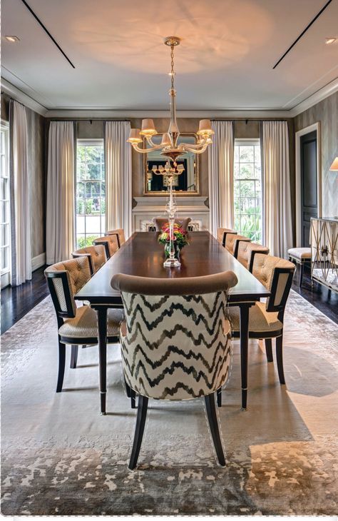 Luxury Dining Room Mansions, Modern Luxury Dining Room, Luxury Dining Room Decor, Formal Dinning Room, Dining Room Window Treatments, Dining Room Design Luxury, Modern Farmhouse Dining Room, Classic Dining Room, Dining Room Windows