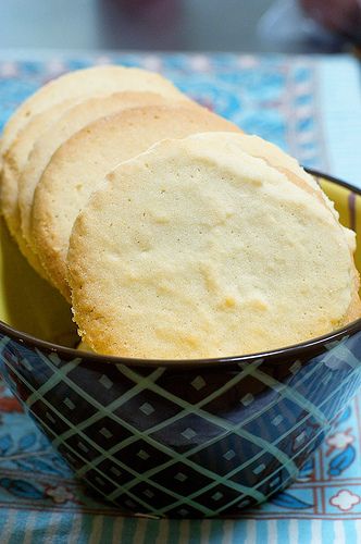 My Favorite Sugar Cookies by The Pioneer Woman (these would also be delicious dipped in chocolate) Woman Angel, Thanksgiving Cooking, The Pioneer Woman, Sugar Cookies Recipe, Tea Cakes, Pioneer Woman, Cookie Desserts, Yummy Cookies, Holiday Baking