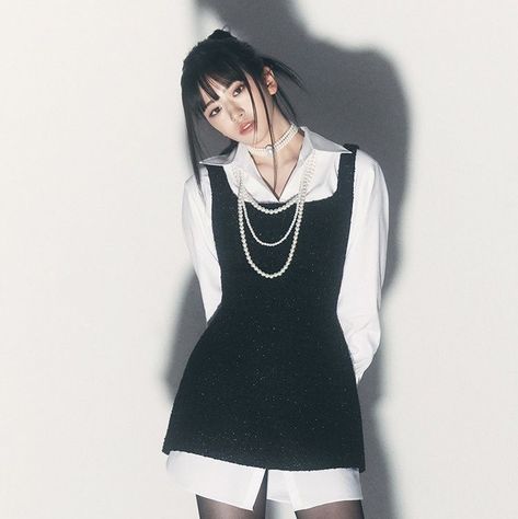 Kpop ive girlgroup Korean Yujin photoshoot fashion dark coquette I’ve IVE album artist beautiful girl Teen Doctor, Ive Yujin, Pretty Smile, Kpop Entertainment, Fashion Korean, New Pictures, Concert Outfit, Fitness Inspo, Look Fashion