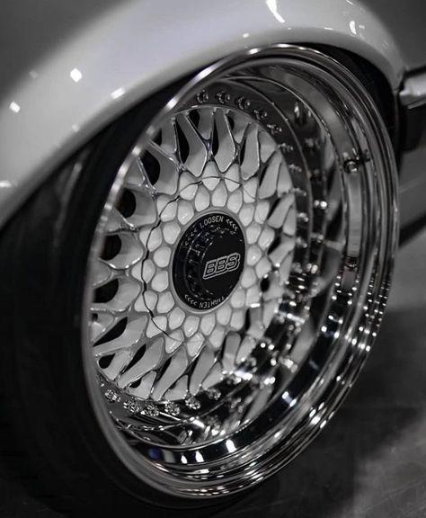 Alloy Wheels Design, Bbs Rims, Kereta Sport, Custom Wheels Cars, Science Study, Serie Bmw, Bbs Wheels, F1 Wallpaper Hd, Cool Car Accessories