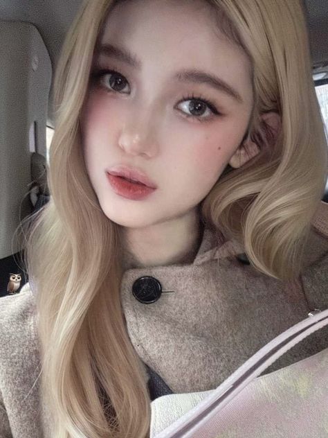 Danielle (NewJeans) Kpop Idols Blonde Hair, Blonde Kpop Idols, Danielle Newjeans, Image Swag, New Jeans Style, I Love Girls, Kpop Girl Groups, Korean Girl, New Hair