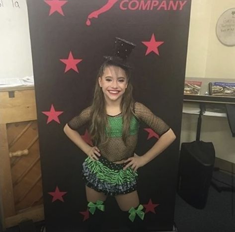 Mackenzie Ziegler Dance, Maddie Mackenzie, Dance Moms Outfits, Dance Moms Mackenzie, Dance Moms Memes, Mack Z, Dance Moms Season, Dance Moms Costumes, Dance Moms Maddie