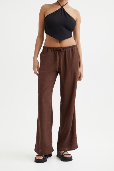 Wide Trousers, Comfy Pants, Low Waisted, Pull On Pants, Low Waist, Linen Pants, Fashion Company, World Of Fashion, Linen Blend