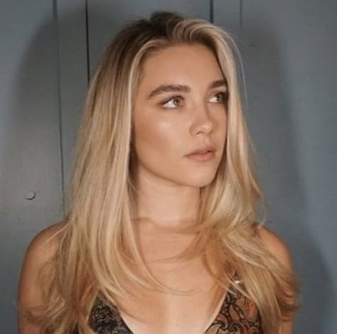 florence pugh Florence Pugh Icons, Florence Pugh, Florence, Blonde Hair, A Woman, Blonde, Wall, Hair