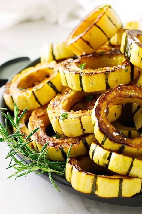 Roasted Delicata Squash Squash Rings, Mashed Rutabaga, Roasted Beets And Carrots, Delicata Squash Recipe, Roasted Delicata Squash, Delicata Squash, Thanksgiving Desserts, Winter Squash, Squash Recipes