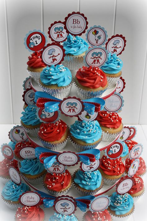 Dr Seuss Cupcakes, Seuss Cupcakes, Doctor Suess Birthday, Dr Seuss Party Ideas, Cupcake Towers, Dr Seuss Birthday Party, Hat Birthday, Twin Birthday Parties, Dr Seuss Baby Shower