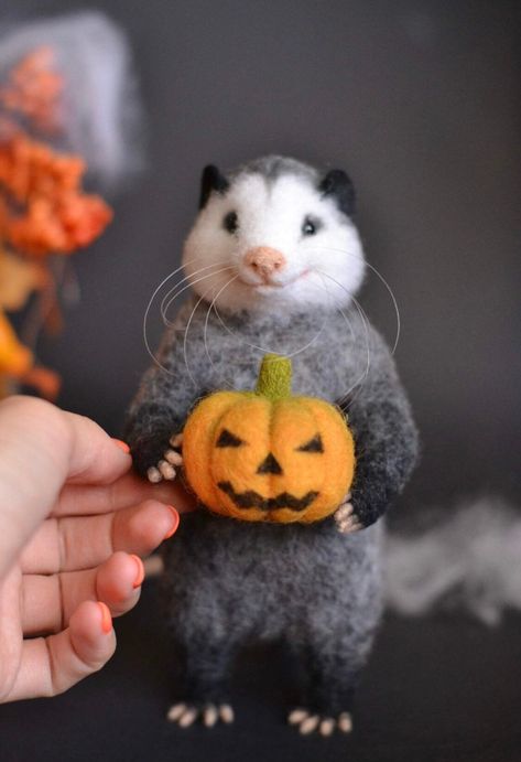 Needle Felted Possum, Opossum Decor, Needle Felted Ghost, Needle Felt Halloween, Halloween Possum, Felted Gifts, Selling Crafts, Samhain Halloween, Felt Mask