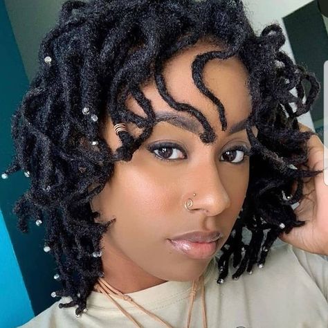 Loc'd Not Bound в Instagram: «A million times yes to this look. LNB Feature: @_ashleilauren_» Loc Sprinkles, Short Locs Hairstyles, Love Lips, Dreadlock Styles, Texturizer On Natural Hair, Dreadlock Hairstyles, Hair Crush, Brown To Blonde, Locs Hairstyles