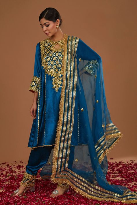 Shop for these amazing collections of Blue Kurta And Salwar Silk Hand Embroidered Sequins Anarkali Set For Women by Preeti S Kapoor online at Aza Fashions. Blue Pakistani Dress, Organza Dupatta Designs, Long Blouse Designs, Salwar Pattern, Latest Bridal Dresses, Model Outfits, Embroidery Suits Design, Embroidery Designs Fashion, Pakistani Bridal Dresses