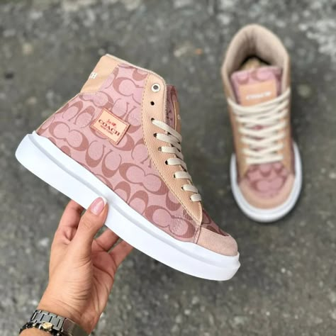 Tenis Coach, Nike Shoes Women Fashion, Sneaker Shoes, Nike Shoes Women, Insomnia, Sneakers Fashion, Nike Shoes, Shoes Sneakers, Women Shoes