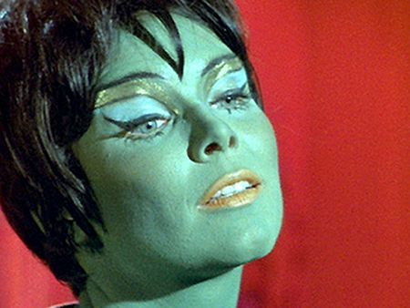 1960s Alien, Star Trek Women, Alien Makeup, Yvonne Craig, Movie Makeup, Alien Costume, Alien Aesthetic, Green Alien, Makeup Hacks Tutorials