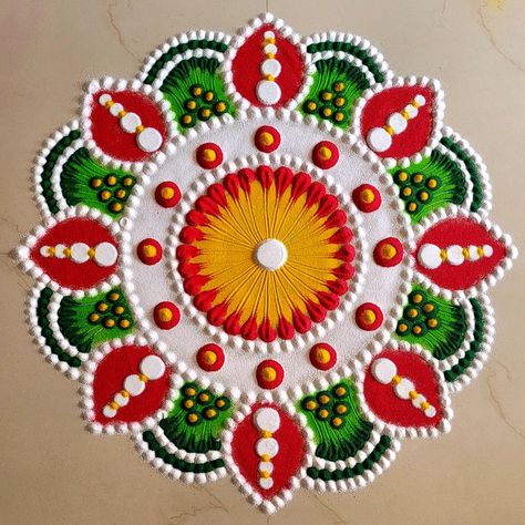 Heavy Rangoli Designs, Rangoli Photos, Very Easy Rangoli Designs, Rangoli Designs Simple Diwali, Diy Floral Decor, Happy Diwali Images, Colorful Rangoli, Simple Rangoli Designs Images, Diy Diwali Decorations