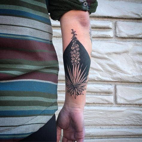 New Mexico Tattoos, New Mexico Themed Tattoos, Yucca Tattoo New Mexico, Yucca Tattoo, Agave Plant Tattoo Simple, Zapotec Tattoo, Agave Plant Tattoo, Agave Tattoo Cactus Flower, Blue Agave Plant Tattoo