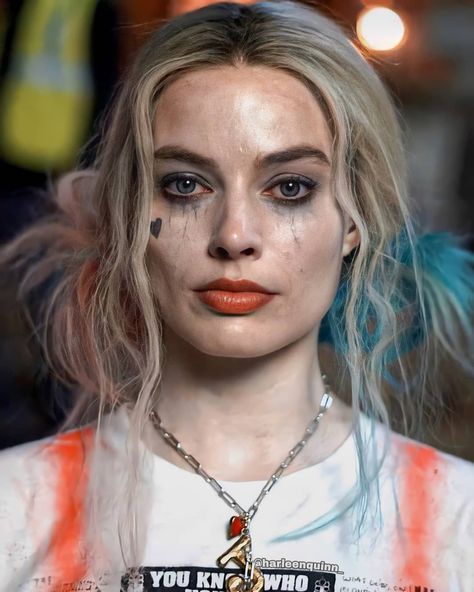 Harley Quinn on Instagram: “My mood today: - - Tags: #margotrobbie #Margot #harleen #harleenquinn_ #harleyquinn #joker #jaredleto #jokerleto #joker2016 #suicidesquad…” Arley Queen, Harleen Quinn, Der Joker, Margot Robbie Harley Quinn, Margot Robbie Harley, Harley Quinn Drawing, Harley Quinn Quotes, Harley Quinn Comic, Harley Quinn Art