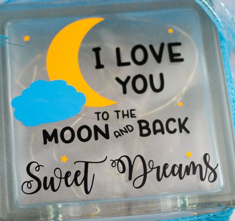 how to decorate glass blocks with vinyl Obscure Holidays, Vinyl On Glass, Homemade Baby Gifts, Decorative Glass Blocks, Glass Block Crafts, Lighted Glass Blocks, Instagram Projects, Cute Night Lights, Country Chic Cottage