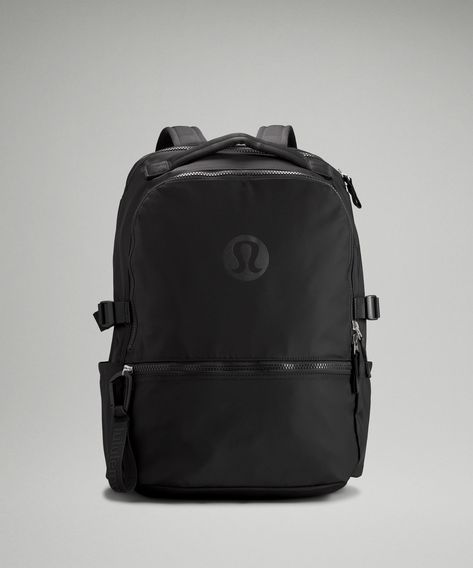 Black Lulu Backpack, New Crew Backpack Lululemon, Lululemon New Crew Backpack, Lululemon Backpack Aesthetic, Backpack Inspo School, Lulu Lemon Backpack, College Backpack Aesthetic, Aesthetic Backpacks For School, Lulu Backpack