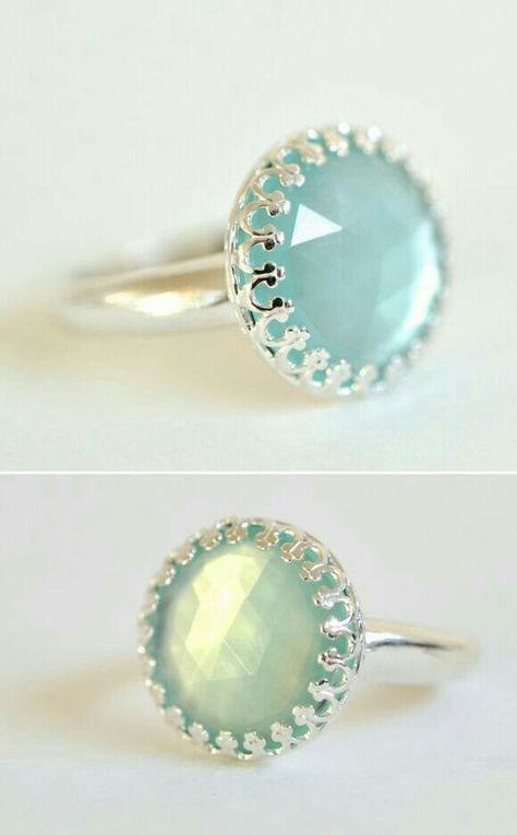 Stone Ring Design, Aqua Chalcedony Ring, Blue Jewellery, The Bling Ring, Chalcedony Ring, Gold Rings Fashion, Gold Ring Designs, Aquamarine Ring, Aqua Chalcedony