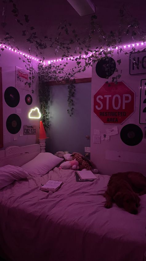 my safe space Dream Bedroom Inspiration, Luxury Room Bedroom, Room Aesthetics, Chill Room, Room Redesign, Girly Room, Grunge Room, Indie Room, Cozy Room Decor