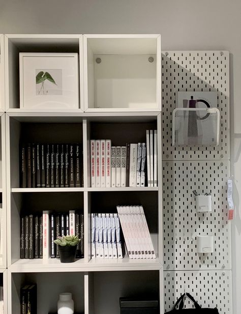 Ikea White Square Shelves, Ikea Bookshelf Aesthetic, Aesthetic White Bookshelf, Ikea Shelf Aesthetic, Cube Shelf Aesthetic, Small Book Shelf Aesthetic, Square Shelf Decor, White Bookshelf Aesthetic, Ikea Book Shelf