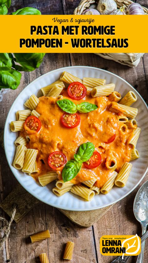 Pasta met romige pompoen-wortelsaus - Lenna Omrani Vegas Food, Veggie Pasta, Dinner Inspiration, Vegan Pasta, Vegan Dinner Recipes, Everyday Food, Healthy Cooking, Gluten Free Recipes, Italian Recipes