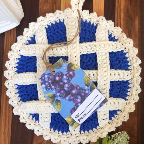 Nothing sings spring like berry pie 🥧 Crochet Pie, Blueberry Season, Crochet Hot Pads, Blue Kitchen Decor, Crochet Cup Cozy, Pretend Play Food, Berry Dessert, Cheer Up Gifts, Crochet Potholders