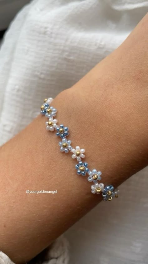 Homemade Bracelets, Inexpensive Jewelry, Beaded Necklace Designs, Beaded Necklace Diy, Diy Bracelet Designs, Beads Bracelet Design, Handmade Jewelry Tutorials, Handmade Wire Jewelry, Beaded Bracelets Diy