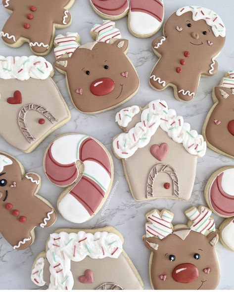 Cookies Icing, Pink Gingerbread, Winter Cookies, Cookies Gingerbread, Cookie Images, Food Drawings, Winter Cookie, Woodland Deer, Creative Birthday Cakes