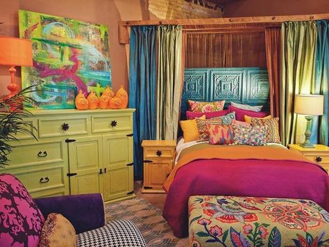 There are a bunch of beautiful jewel tone color decorating ideas. WOW  Eye For Design: Decorate Your Interiors With Jewel Tone Colors Colorful Bedroom Design, Bohemian Bedrooms, Colorful Bedroom Decor, Deco Boheme, Bohemian Bedroom, Bohol, Settee, Bedroom Colors, Bed Room