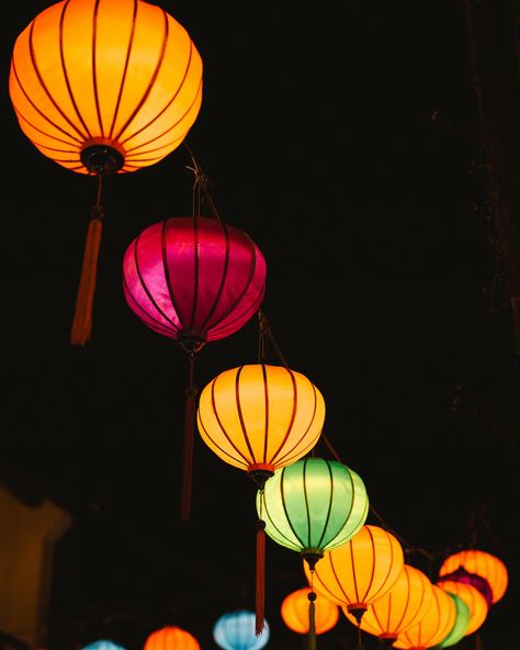 Hoi An at night 📸 Here colourful lanterns glow and make the town feel like something out of a Disney movie. Many people also board small boats to release floating candle-lit lanterns into the river. ——— Budget travel, Travel photography, Backpacking, Travel tips, Budget backpacking, Things to do in Hoi An, Hoi An activities #travelguide #coupletravel #exploremore #travelblog #vietnam #hoian Vietnam Lantern, Vietnam Travel Guide, Floating Candle, Hoi An, Disney Movie, Small Boats, Floating Candles, Backpacking Travel, Vietnam Travel