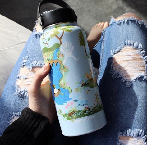 ˗ˏˋ⋆ | 𝐩𝐢𝐧: @𝐣𝐞𝐧𝐧𝐠𝐮𝐲𝐞𝐧𝟏𝟏𝟒 Hydroflask Painting, Painted Water Bottle, Hydro Painting, Ceramic Business, Bottle Aesthetic, Hydroflask Water Bottle, Hydro Flask Bottle, Hydro Flask Water Bottle, Painted Water