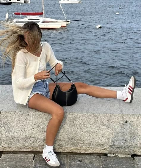 summer outfit ♡ Sambas Styling, Maine Outfits, New England Summer Outfits, Adidas Sambas Outfits, Sambas Outfits, Sambas Outfit, Samba Outfits, Current Aesthetic, France Summer