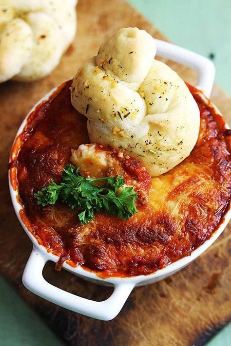 Lasagna Dip Recipe, Diet Appetizers, Lasagna Dip, Cheesy Dips, Momma Mia, Classic Lasagna Recipe, Turkey Lasagna, Shrimp Dip, Delicious Dips Recipes