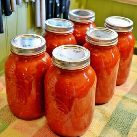 Chili Canning Recipe, Canning Homemade Spaghetti Sauce, Homemade Canned Spaghetti Sauce, Homemade Spaghetti Sauce Recipe, Canned Spaghetti Sauce, Fresh Tomato Recipes, Spaghetti Sauce Recipe, Homemade Spaghetti Sauce, Fresh Tomato Sauce