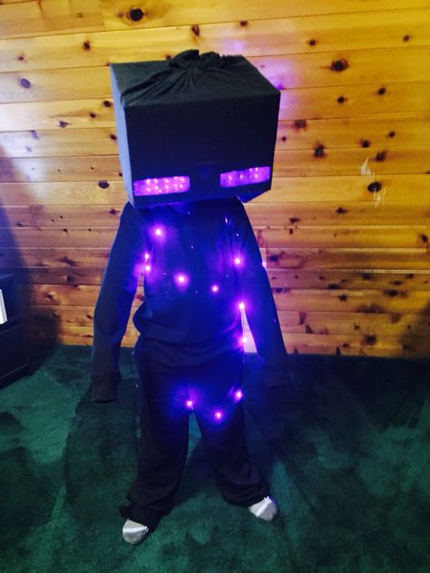 Enderman Costume Diy, Endermen Halloween Costume, Enderman Costume, Minecraft Halloween Costume, Minecraft Costumes, Epic Halloween Costumes, Book Character Day, Minecraft Theme, Box Costumes