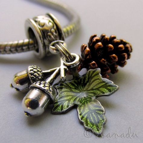 Autumn European Pendant With Copper Pine Cone by xanaducharms #xanadudesigns #autumn #pendant #necklace Halloween Beads, Fall Accessories, Fall Jewelry, Seed Bead Necklace, Leaf Charms, Pine Cone, Green Leaf, Silver Leaf, Pine Cones