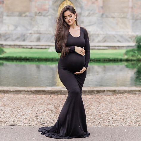 #yaniragiselle #inspiration #maternity #motherhood #fashion #women #pregnancy #photography Maternity Halloween Costume, Fitted Maternity Gown, Maternity Halloween, Pregnancy Costumes, Pregnant Halloween Costumes, Burgundy Gown, Pregnant Halloween, Pregnancy Photography, Fall Maternity