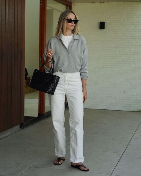 Anouk Yve (@anoukyve) • Instagram photos and videos White Jeans Outfit Winter, Straight White Jeans, Anouk Yve, Chic Outfits Classy, Summer Office Outfits, Jeans Outfit Winter, Real Fashion, White Jeans Outfit, Style Inspiration Spring