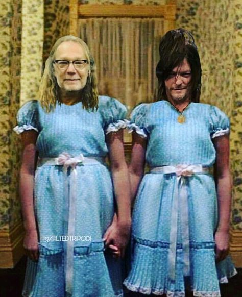 GREG NICOTERO AND NORMAN AS THE O'GRADY TWINS! The Shining Twins, Sister Costumes, Hulk Character, Movie Halloween Costumes, Taylor Greene, Stanley Kubrick, Party Funny, Cowboy Bebop, Twin Sisters