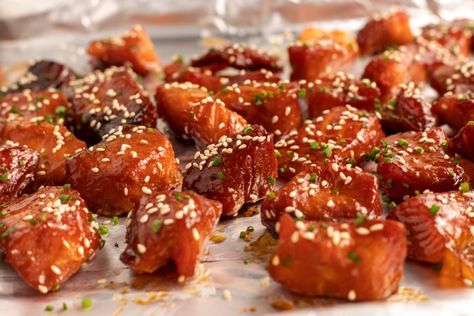 Salmon Burnt Ends, Traeger Smoked Salmon, Smoker Recipes Electric, Smoked Salmon Recipes, Burnt Ends, Traeger Recipes, Pellet Grill Recipes, Smoker Recipes, Smoked Pork