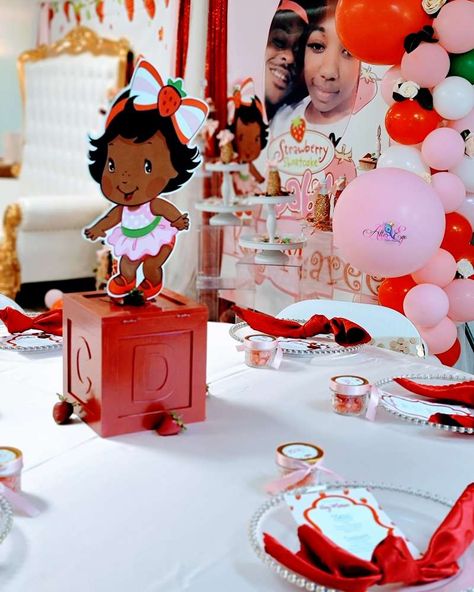 Welcoming Baby Kay'Maree | CatchMyParty.com Strawberry Shortcake Baby Shower Ideas, Strawberry Shortcake Centerpieces, Strawberry Shortcake Baby, Sweet Baby Shower Ideas, Shortcake Cake, Baby Shower Party Themes, Strawberry Shortcake Birthday, Short Cake, Strawberry Shortcake Party